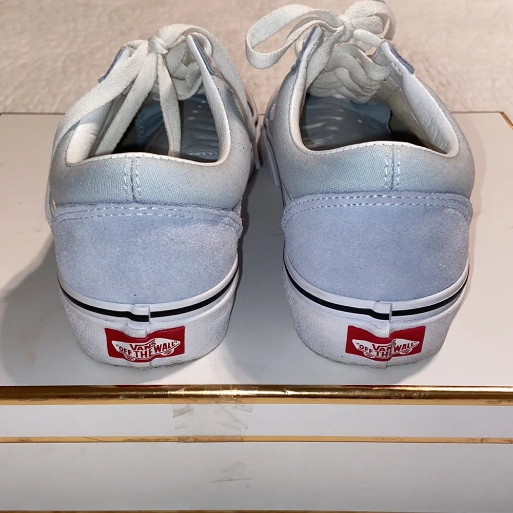 Vans - Picture 3 of 3